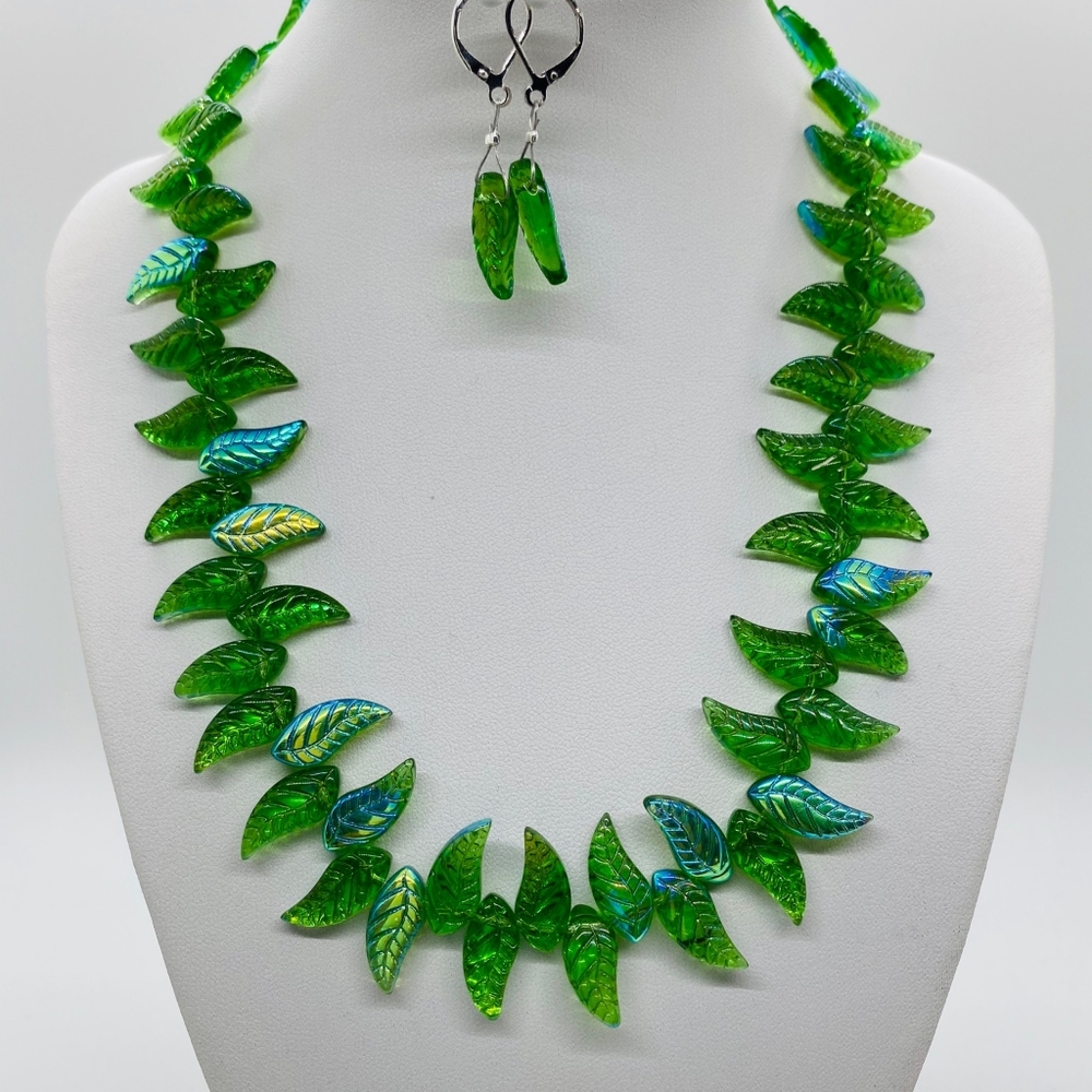 Womens necklace and earrings